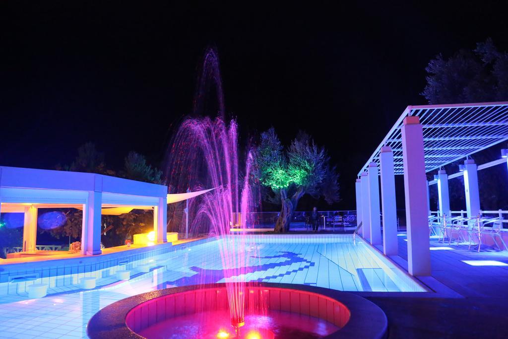 Aparthotel Sea Sun à Plomari Extérieur photo