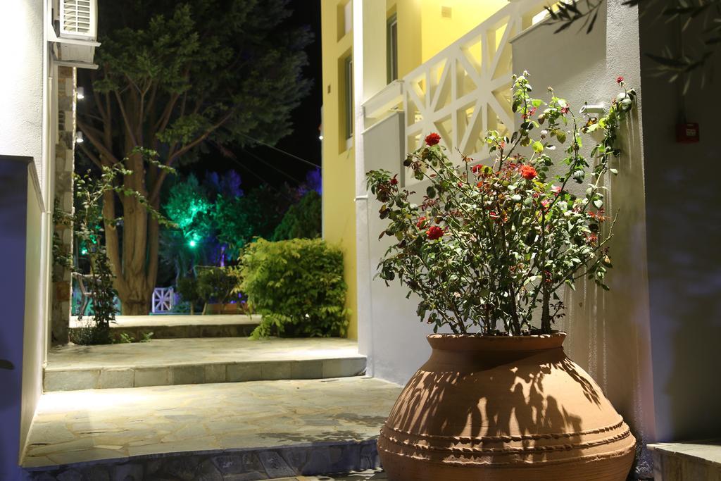 Aparthotel Sea Sun à Plomari Extérieur photo